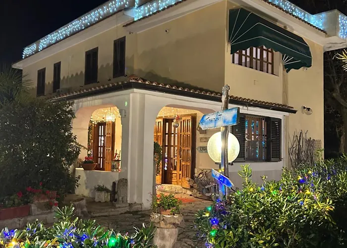 Villa Anna Guesthouse - Salento Airport Stay & Free Parking